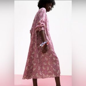 zara pink paisley dress ZARA Paisley Satin Dress with Belt Sz L Pink Multi